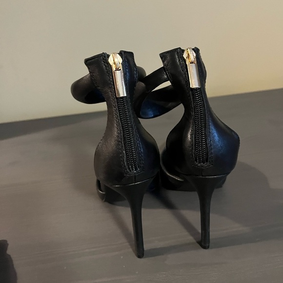 Steve Madden Ele Puff Ankle Strap Leather Pump Heels - Picture 6 of 8